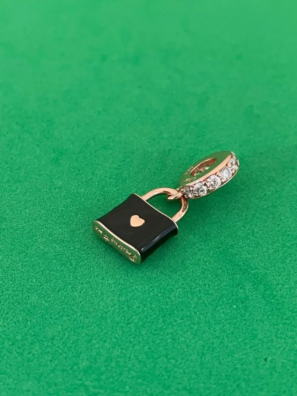 Pandora Love Padlock Dangle Charm | Rose Gold-Plated silver Charm - Picture 5 of 5
